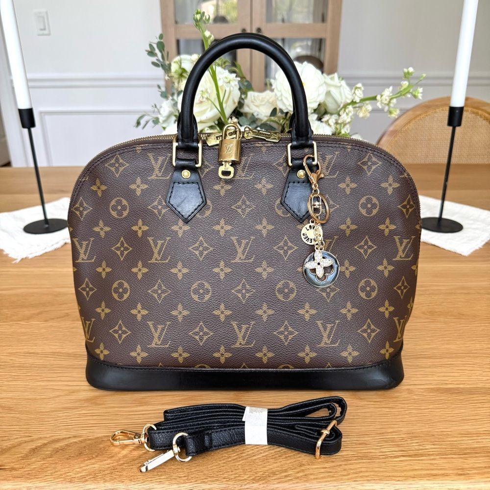 ✅AUTHENTIC✅LOUIS VUITTON ALMA PM